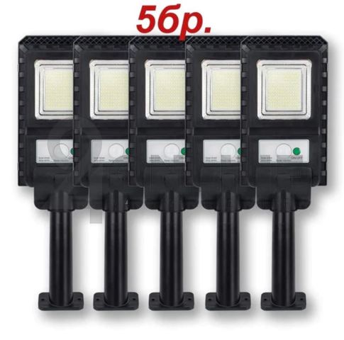Соларни Лампи LYLU 800W | 5 бр. със Стойки ДОМ И ГРАДИНА Промо комплект от пет соларни лампи LYLU 800W, подредени със своите стойки.