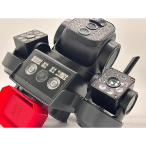 Соларна Камера Sunvision 16MP, 3 обектива | Безжична ВИДЕОНАБЛЮДЕНИЕ Близък план на тройните обективи и соларния панел на камерата Sunvision.