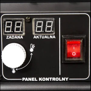 Близък план на LCD дисплея и регулаторите на калорифера HAWEK.