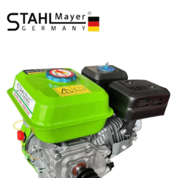 Двигател за Мотофреза STAHLMAYER 7.5HP | 4-тактов, 196cc АКУМУЛАТОРНИ ИНСТРУМЕНТИ Детайлен изглед на хоризонталния вал и контролите.