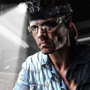 Детайлен изглед на регулиращия механизъм за ъгъла.