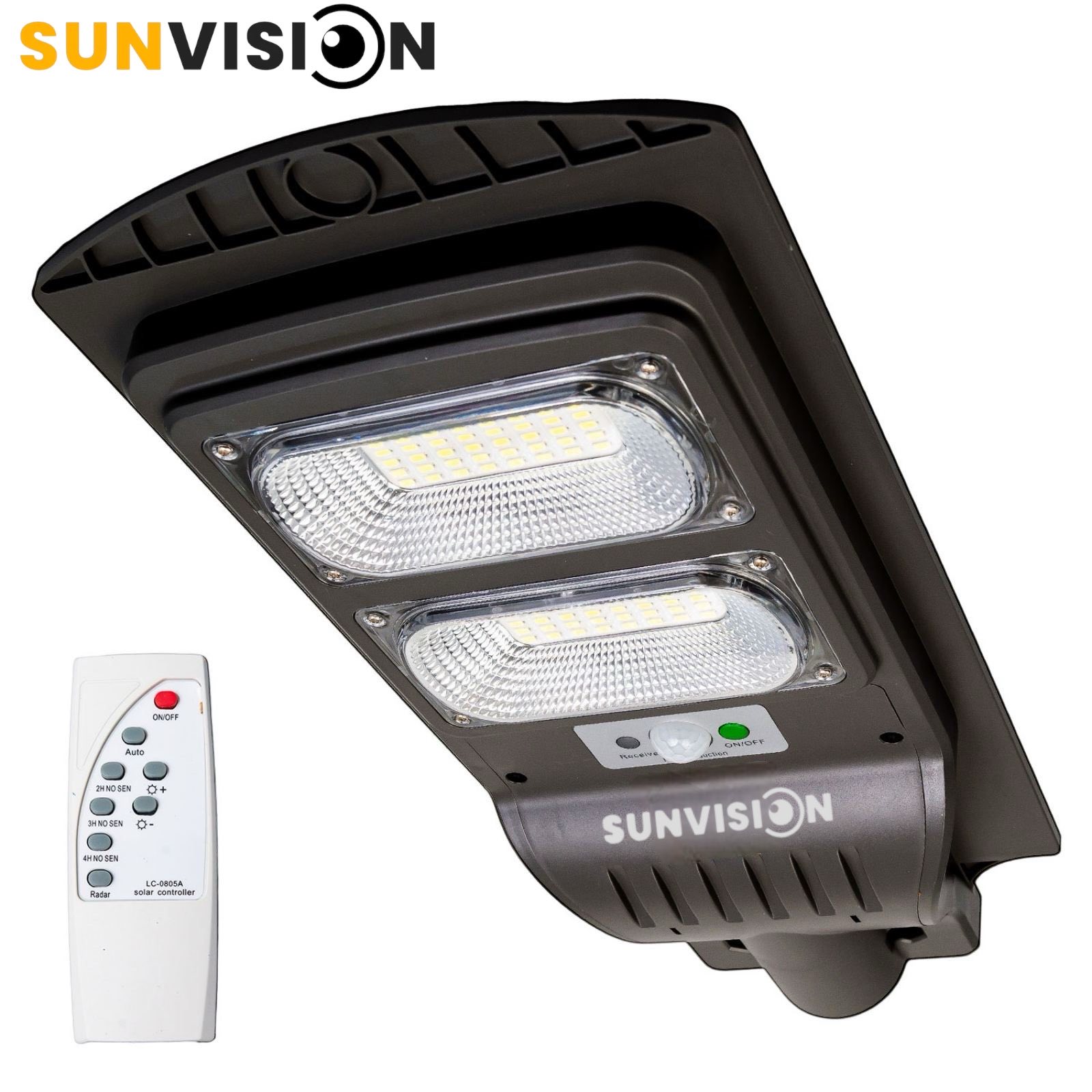 Соларна Улична Лампа SUNVISION 900W | IP65, Сензор ДОМ И ГРАДИНА Соларна улична лампа SUNVISION 900W монтирана на стълб през нощта.