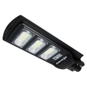 Детайлен изглед на лампата със слънчевия панел и COB LED светлина.