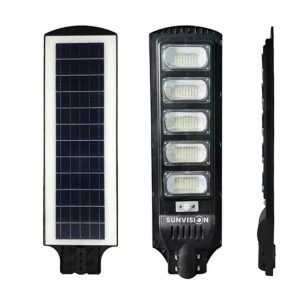 Детайлен изглед на лампата със слънчевия панел и COB LED светлина.