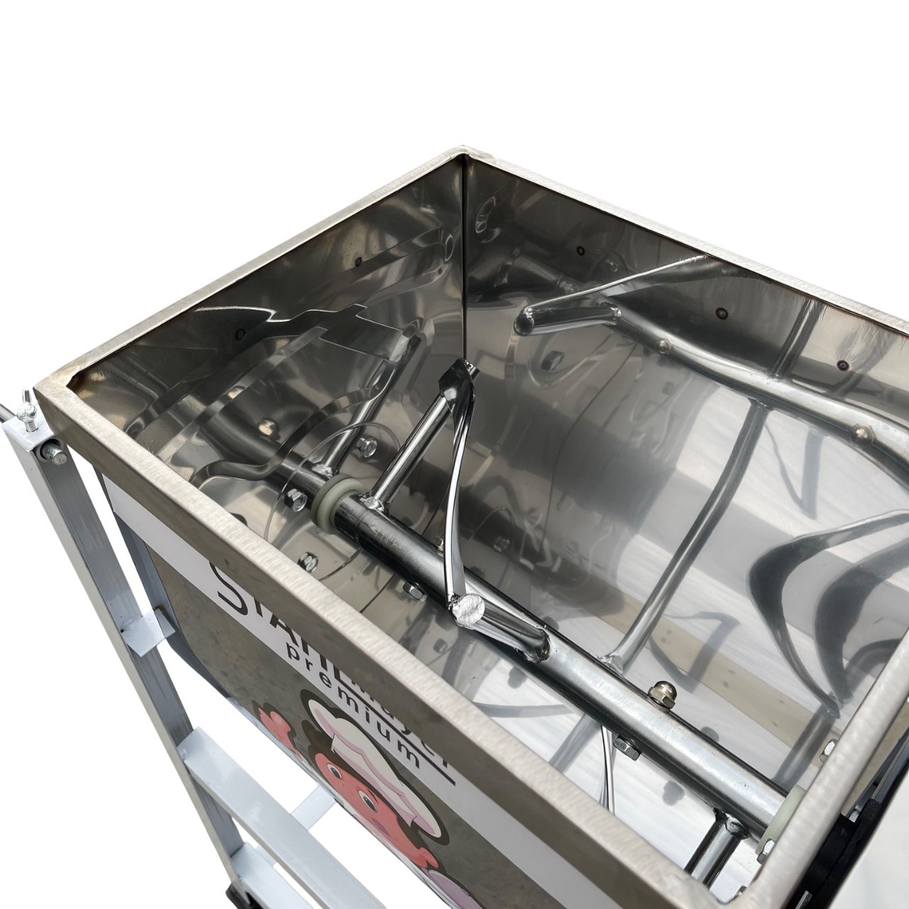 Бъркалка за Месо и Тесто STAHLMAYER 15кг | 3.0kW ДОМАКИНСКИ УРЕДИ Детайлен изглед на бъркалката с неръждаем корпус.