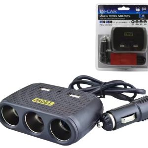 Разклонител за запалка Olesson 1512 с 3 гнезда и 2 USB порта, показан в ръка.