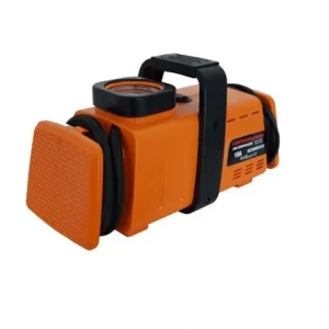 Комплектът с кабели за 12V и 220V.