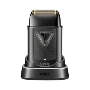 Едър план на професионална самобръсначка VGR V-334 с USB зареждане и LED индикатор.